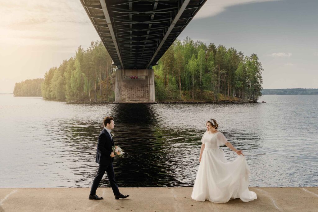 Hääkuvaus, hääpotretit Asiakkalassa Pulkkilanharju, Karisalmen silta